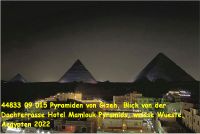 44833 09 015 Pyramiden von Gizeh, Blick von der Dachterrasse Hotel Mamlouk Pyramids, weisse Wueste, Aegypten 2022.jpg
